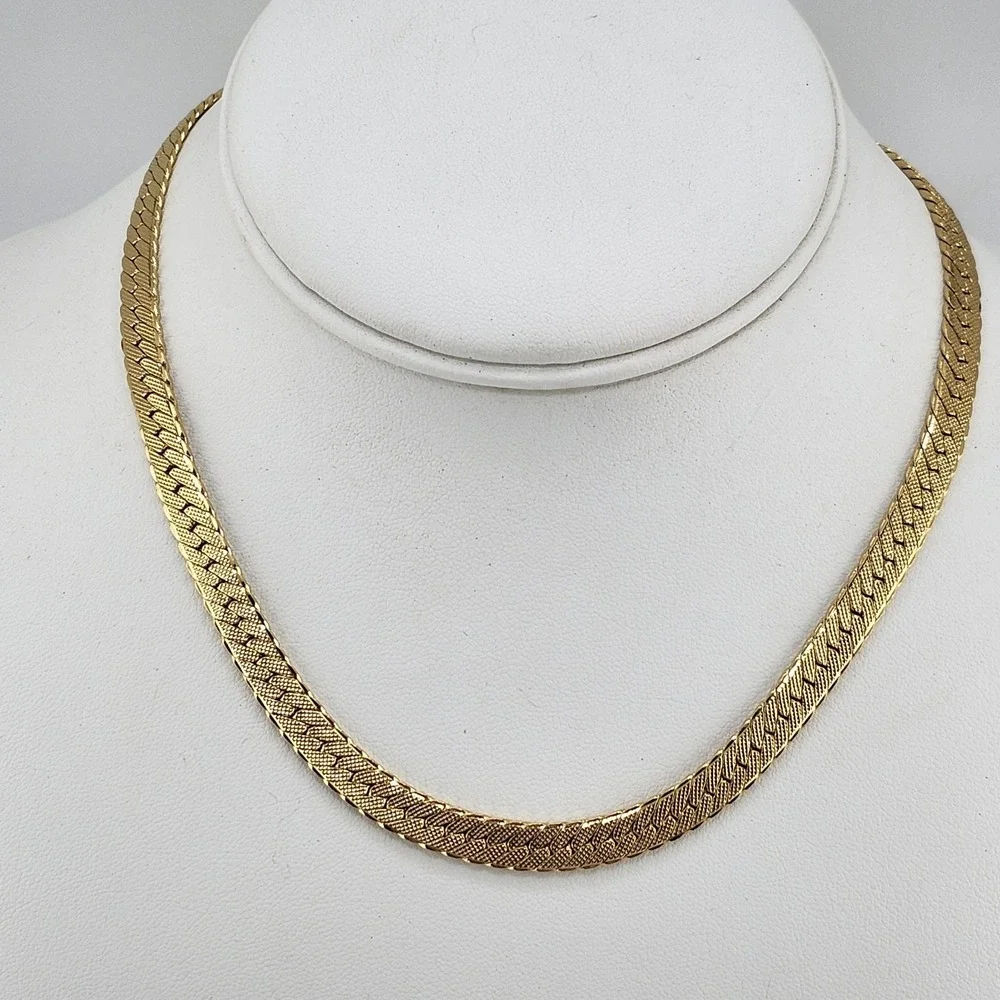 Vintage Monet Gold Tone Flat Herringbone Choker‎ Necklace READ
